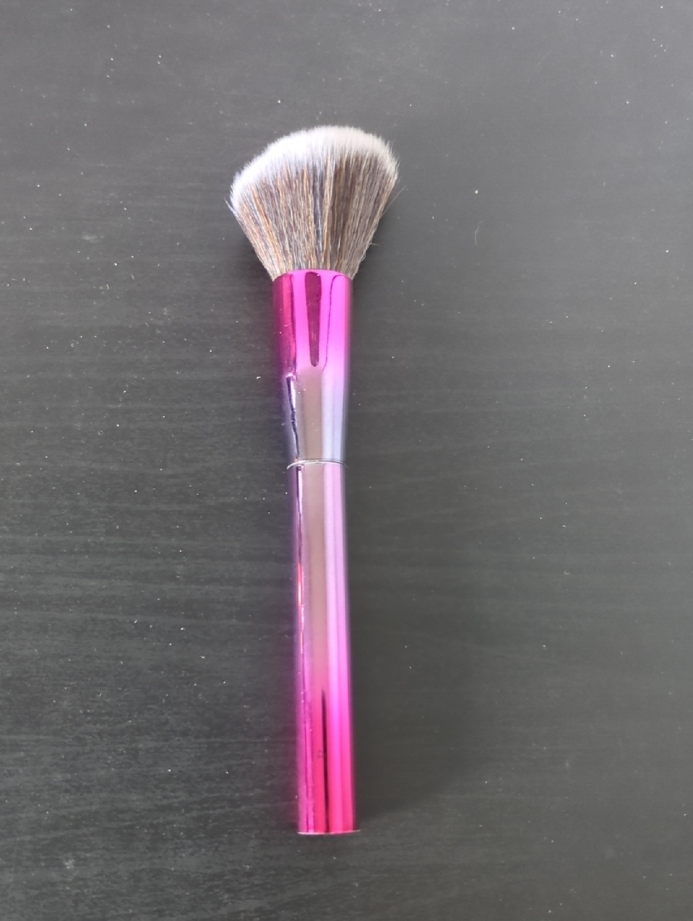 BH Cosmetics blush brush